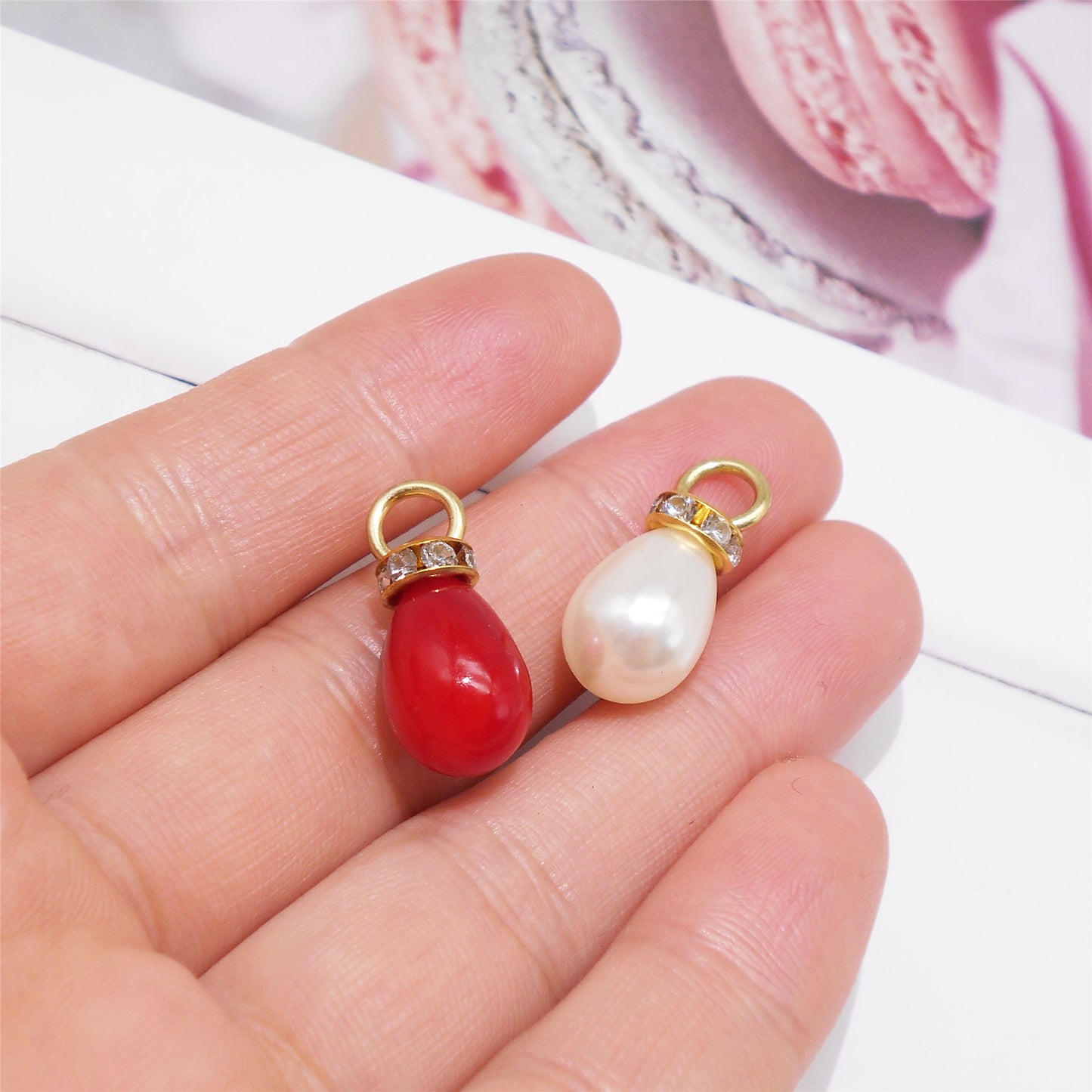 20pcs 10*22mm White&Red Teardrop Shaped Charms Faux Pearl Pendants with Crystal Rhinestones ABS Plastic Jewelry Accessories for Necklace Bracelet Earring Making Crafts Bag Purse Keychain Decor