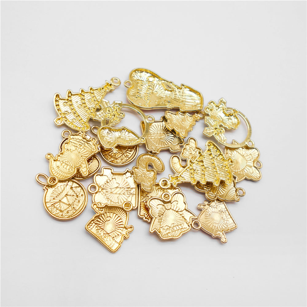 Christmas Enamel Charm Pendant Zinc Alloy Cute Santa Claus Snowman Shaped Pendant for Jewelry DIY Accessories, Christmas Tree Decor