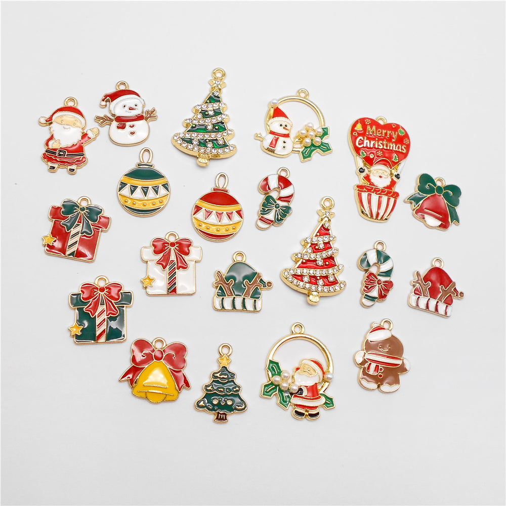 Christmas Enamel Charm Pendant Zinc Alloy Cute Santa Claus Snowman Shaped Pendant for Jewelry DIY Accessories, Christmas Tree Decor