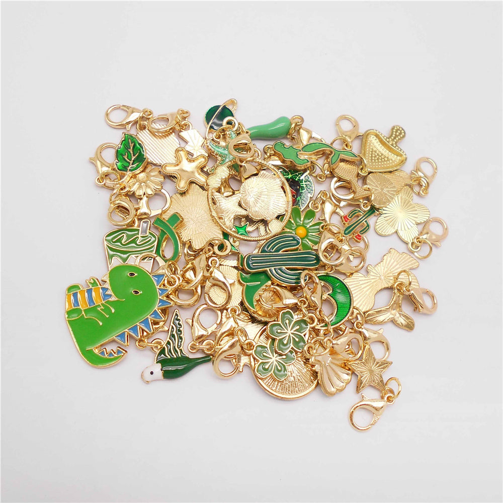 1pc Green Series Enamel Charm Flower Fruit Animal Designed Metal Clip on Pendant for Bag Key Hanging Decor, Jewelry DIY Supplies